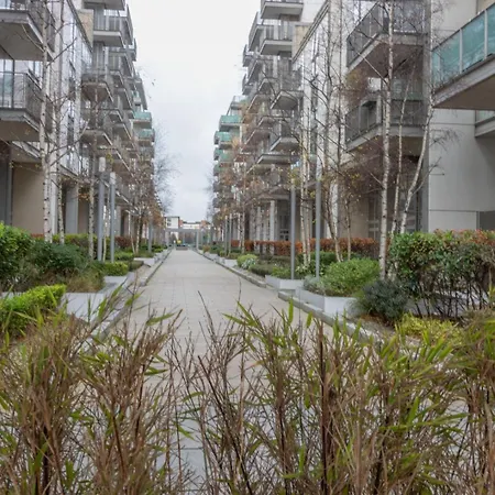 Guestready - Serenity In The Docklands Дублин